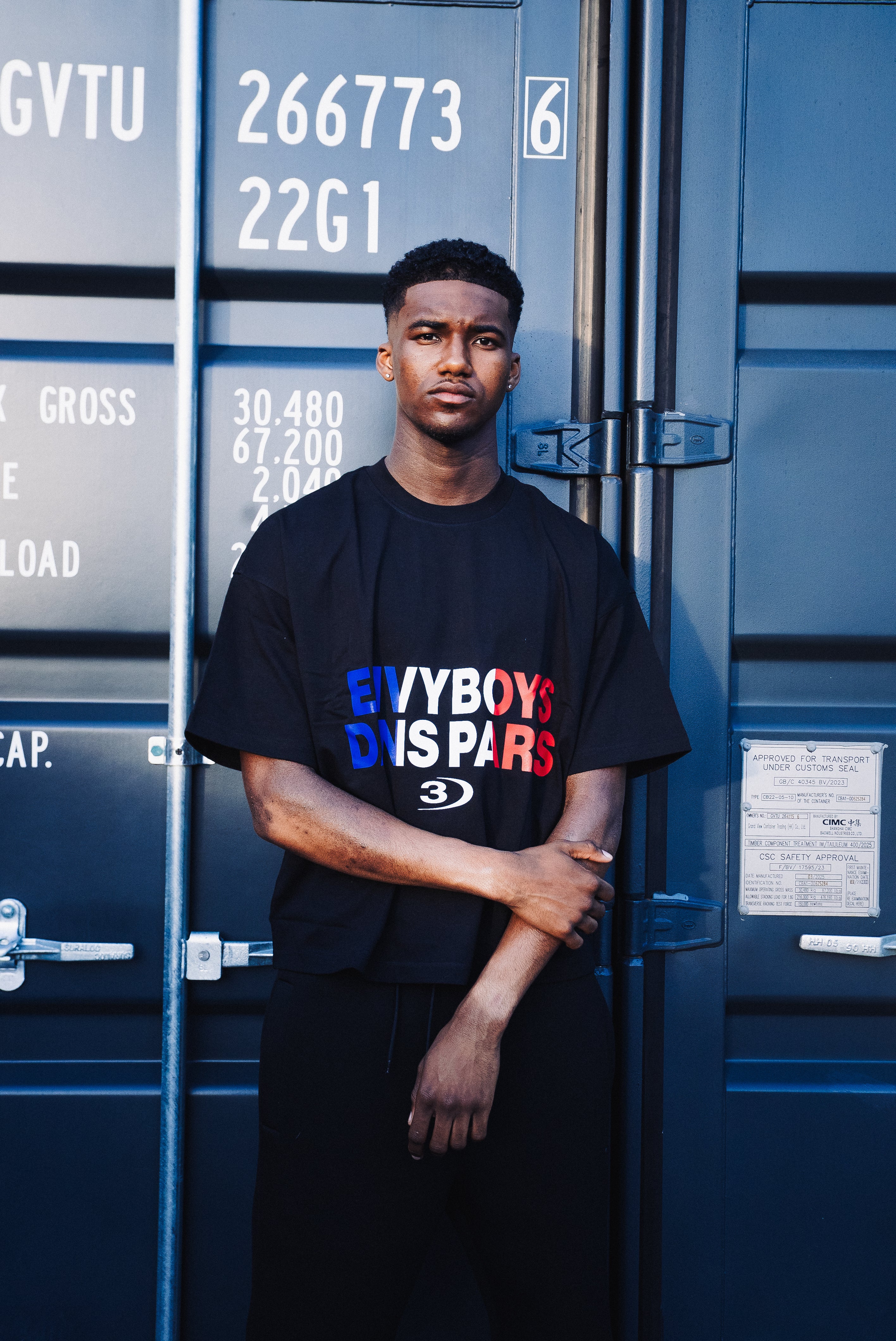 envyboys dans paris tee